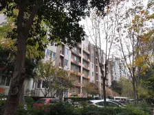 地铁口 双气6.7楼复式 带大露台 地下室