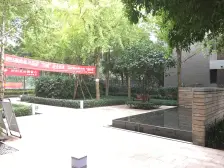 龙湖睿城一室一厅 带阳台 精装 近重大+轨道 多路公交