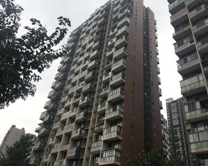 紫东芯座3室2厅东西