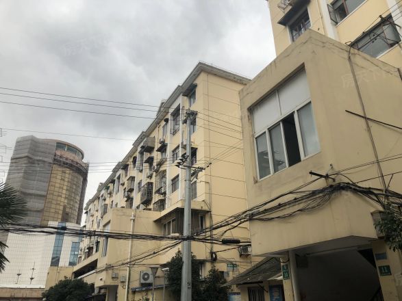 淞滨路77弄小区实景图