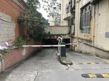 步行街正中心 60多万3房 装得还将就轻轨站近得很