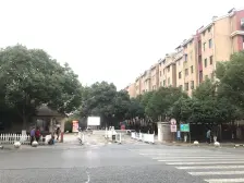 湖沁花园东区 大三房 有车库 好楼层 近地铁近天虹