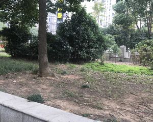 玛格丽特精装修地铁口楼层好急售