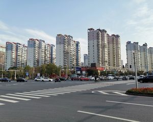玛依拉山庄3室1厅东南