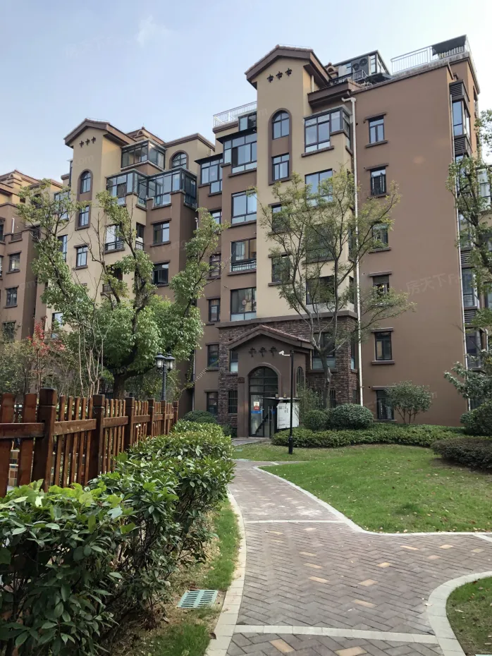 华强城颐景湾畔