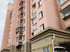 电梯房,主卧朝南,环境优美,居家装修,价格好谈