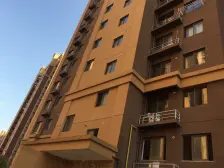 边套 两房,高楼层,不靠马路,价格可谈