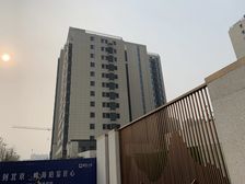 绿地海珀云翡 3室2厅 北 南