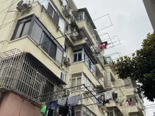 双地铁口 精装经典南北两房 楼层较低 上下楼方便