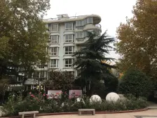 三环内,地铁口,一梯两户电梯小高层,拎包入住