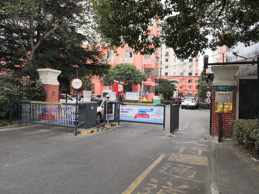 小区相关图