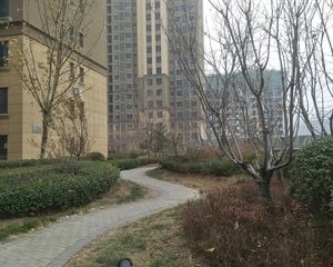 中间楼层,三面采光,南北通透,户型好,业主急售