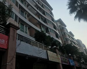 惠雅苑地铁口三房精装修单价便绿景小惠景中