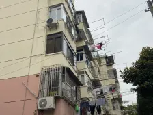 双地铁口 精装经典南北两房 楼层较低 上下楼方便