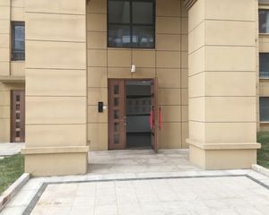 花语城,南北通透两居室,采光视野好,看房随时