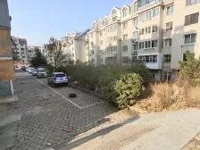 海景园顶楼,南向,一室一厅 ,有钥匙,诚心出售