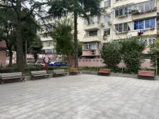 5+23号线位置好,户型方正两房