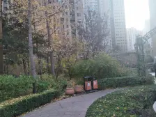 万国宫馆小区中间楼层南向全明三室精装修