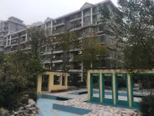 蓝天佳园地铁1号线秦岭路站,小区环境好