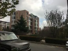 一楼院儿 南北向采光好位置好 看房方便 芙蓉八十