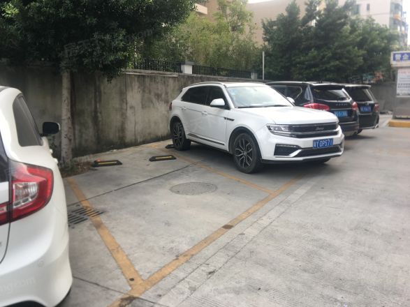 乐趣荟广场实景图