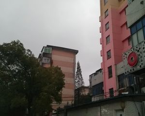青山湖小区南北通透,采光好近地铁视野好,诚心出售