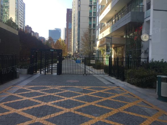 华贸国际公寓商住楼实景图