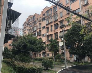牡丹小区 低楼层 户型好 近地铁 诚心出售