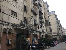 小区中间位置,楼间距大,采光视野好,诚意出售