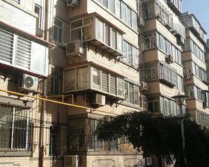 城区瓷砖多层,采光好房主诚心出售价格可议