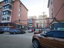 三克拉 精装修 中上楼层 三室两卫 随时看房