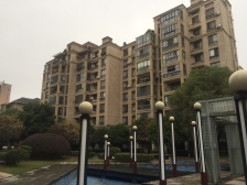 门口双地铁,长房物业,绿化好,楼层不高,