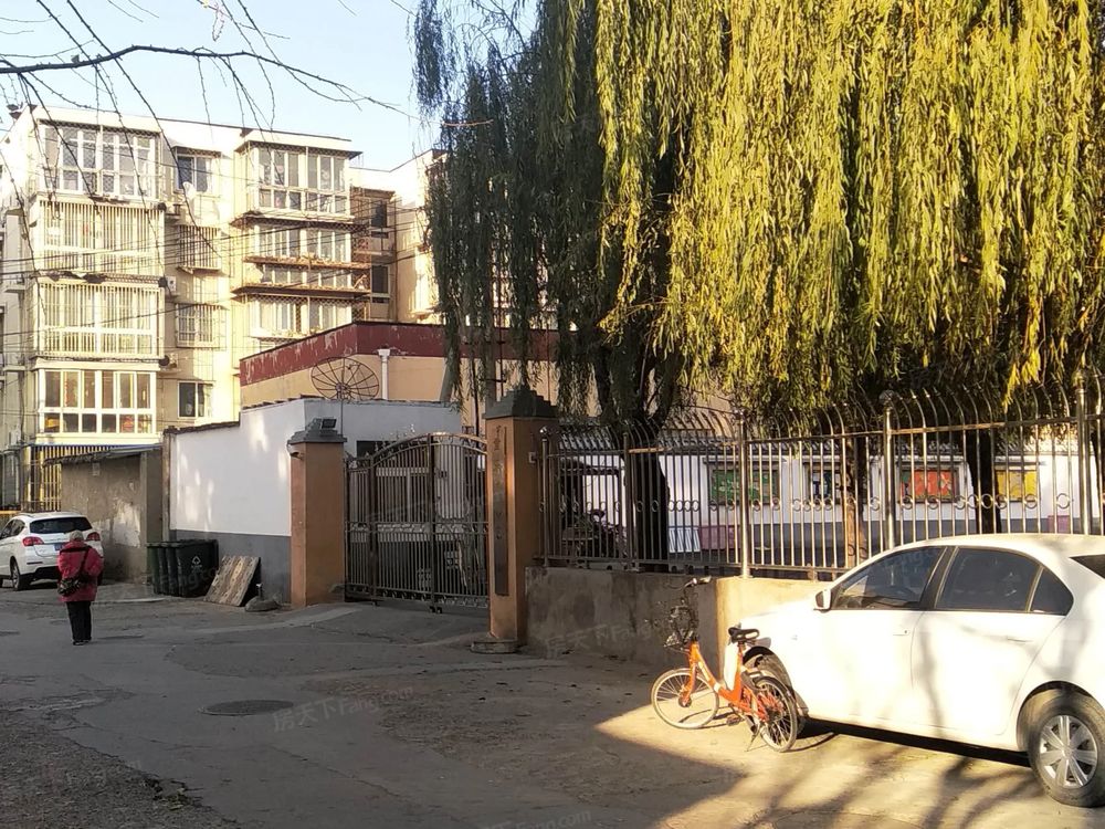 小区相关图