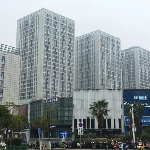  ���̲���㳡2��1�����ϳ���8000.00Ԫ/�³��� 