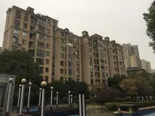 星城世家,中间位置,电梯房三居室二卫,南北通风对流