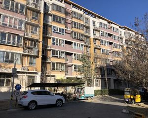 龙博苑一区3室1厅南北