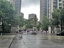 重庆天地 雍江悦庭 精装2房 坐北朝南 带大花园