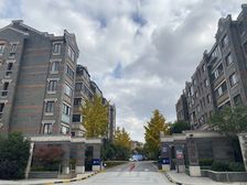 小区首排,采光无忧,五山风景区及植物园景色尽收眼底