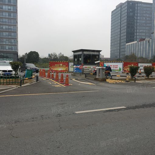  ���̲���㳡1��1��1�����ϳ���2800.00Ԫ/�³��� 