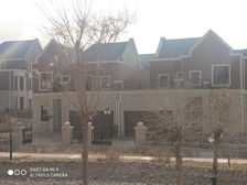 两室,精装,户型方正,采光充足,别墅的感觉!