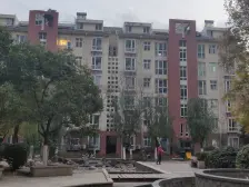 小区纯南户型,采光好,楼层好,视野宽阔。