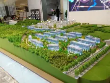 此房是洋房,看房方便房龄新,楼下是车库不潮湿