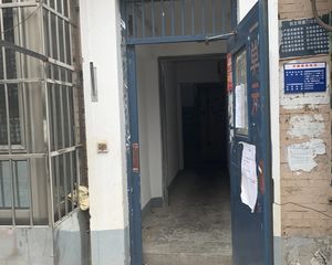 煤科院新上,户型方正,精装修,楼龄新,业主诚意出售