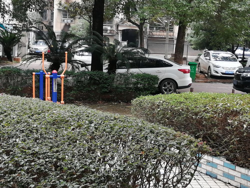 小区相关图