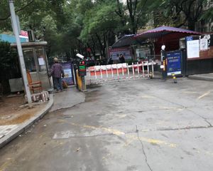 万家丽商圈三地铁口自住精装随时看房