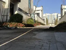 永弘开发 联排别墅 地上两层 地下一层