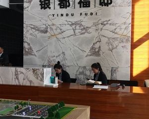 锡林公园近地铁宽厅三居双卫精装支持贷款