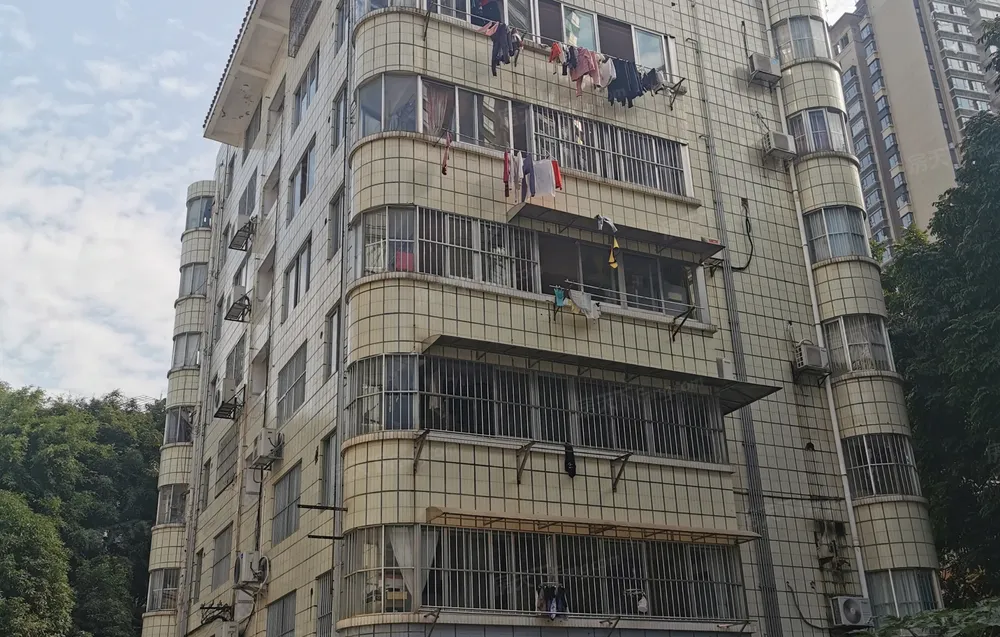 东风小区 单位三房 带杂物房 已转商品房急卖,南宁青秀青秀山东风小区