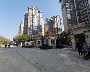 2号线金星路,高信向日葵,朝南三房有车位