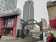 黄河路1999年建成。。多层顶楼。价格便宜。。。。